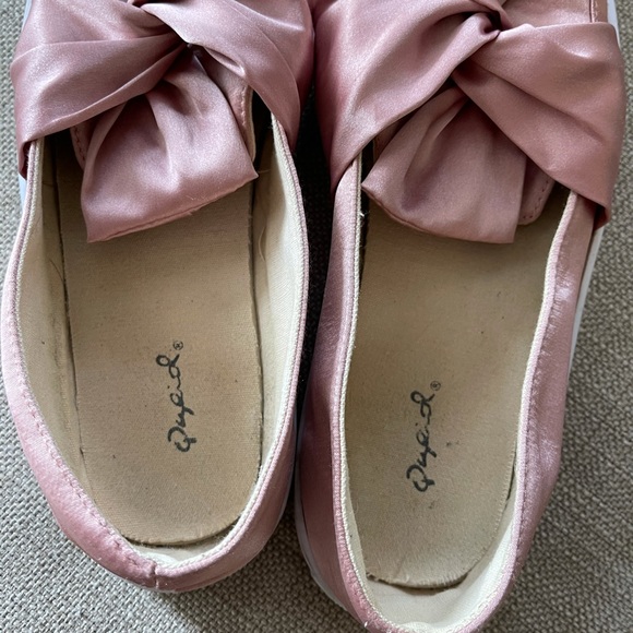 Silk Pink Bow Loafers - Picture 2 of 4